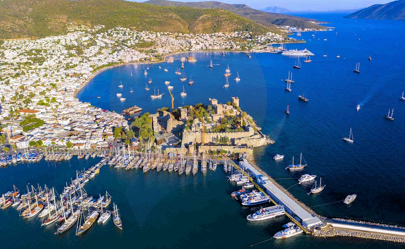 Bodrum Yat Limanı ve Bodrum Kalesi